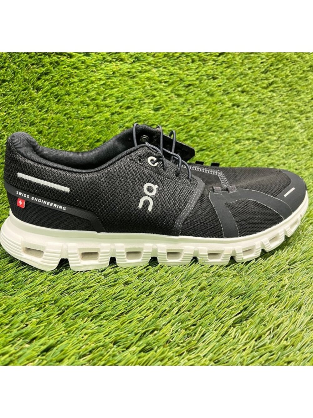 On Cloud 6 Womens Size 9.5 Black White Athletic Running Walking Shoes Sneakers